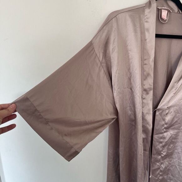 Victoria's Secret Satin Mauve Kimono Sleeve Short Wrap Robe Dress Gown - Picture 7 of 7
